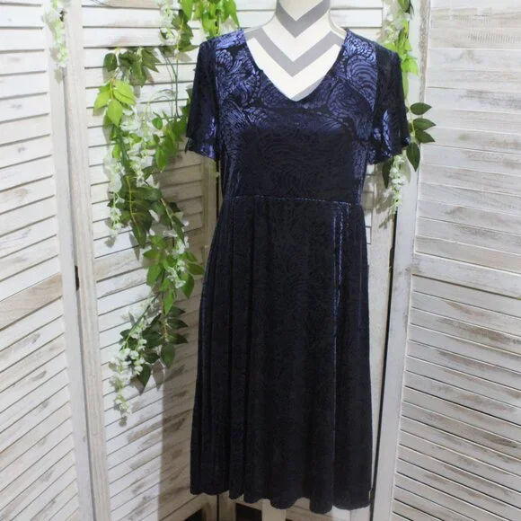 Torrid Blue Velvet Burnout Dress (1319) - Picture 3 of 11